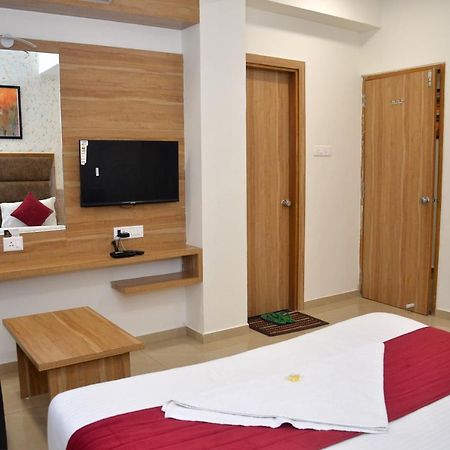 Hotel Newyork Inn Ананд Экстерьер фото