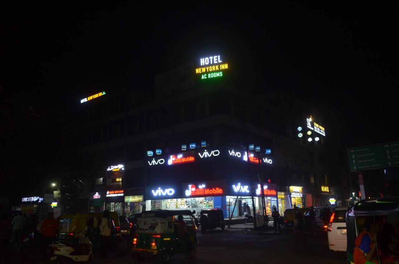 Hotel Newyork Inn Ананд Экстерьер фото