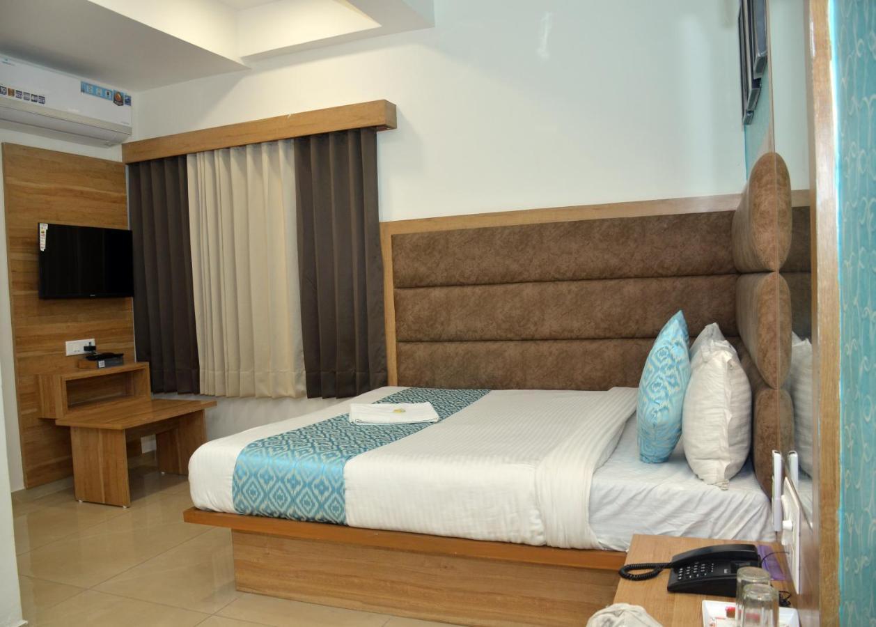 Hotel Newyork Inn Ананд Экстерьер фото